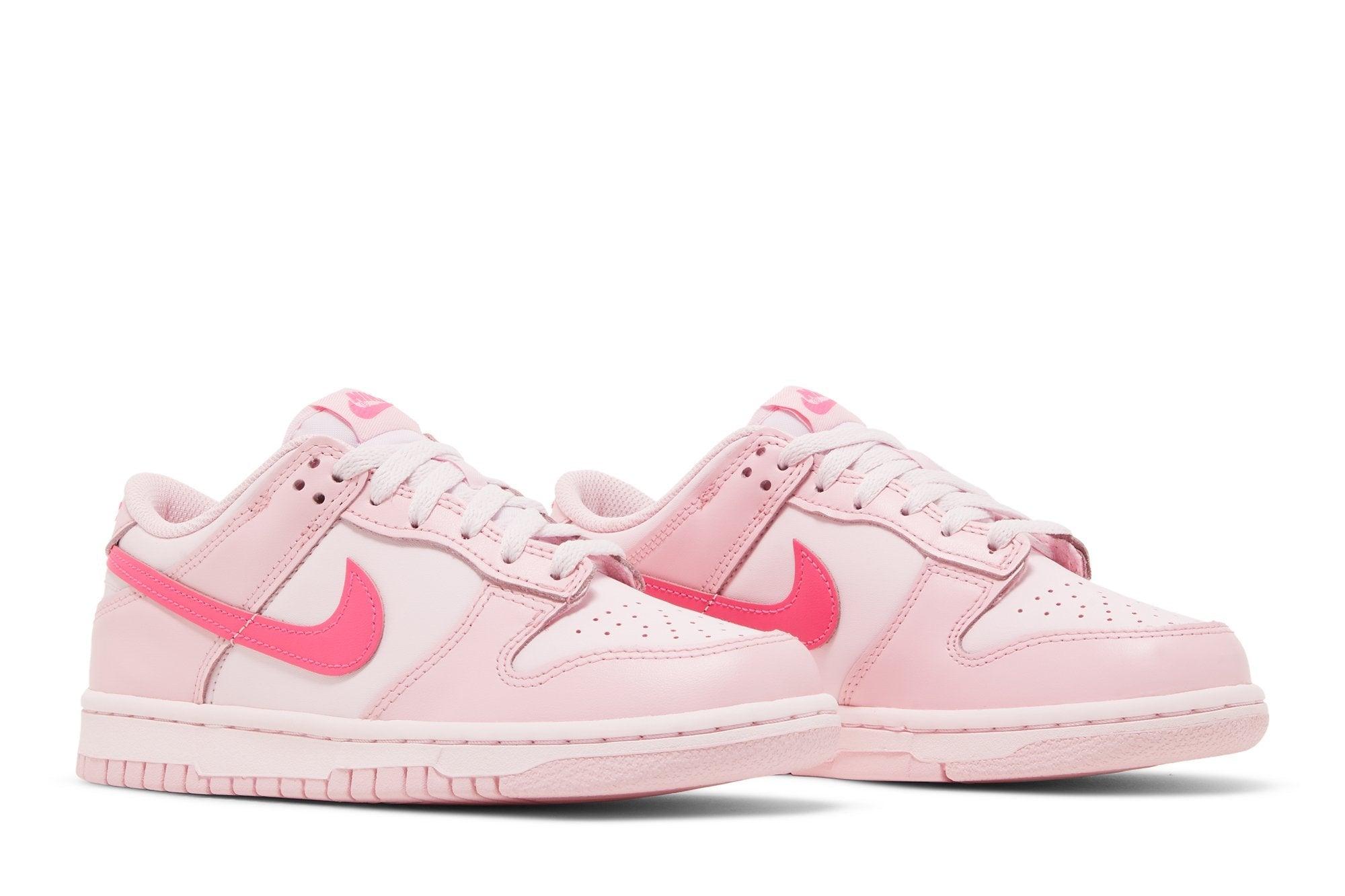 Tênis Nike Dunk Low Triple Pink Rosa