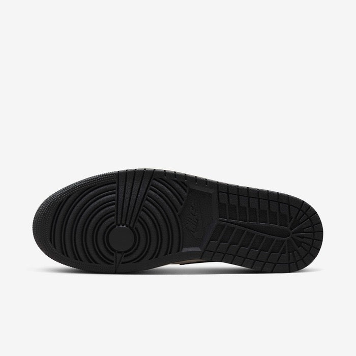 Tênis Air Jordan 1 Low x Paris Saint Germain Sail and Off Noir Preto