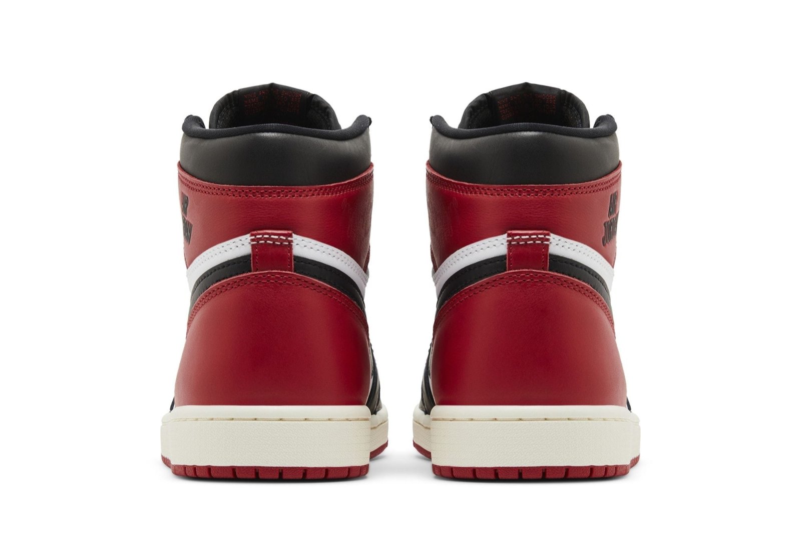 Tenis Air Jordan 1 Retro High OG Black Toe Reimagined Vermelho