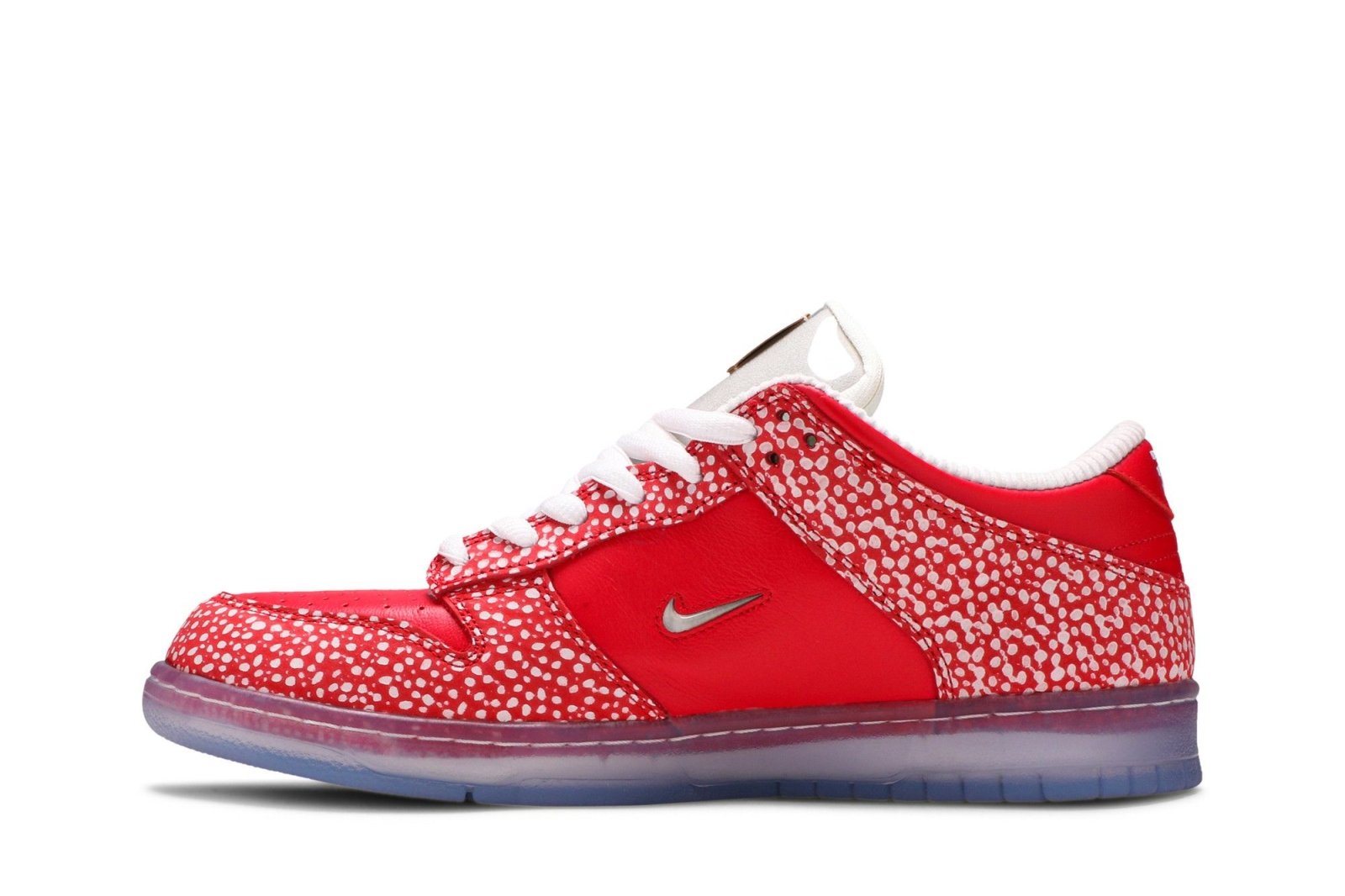 Tênis Nike Sb Dunk Low x Stingwater Magic Mushroom Vermelho