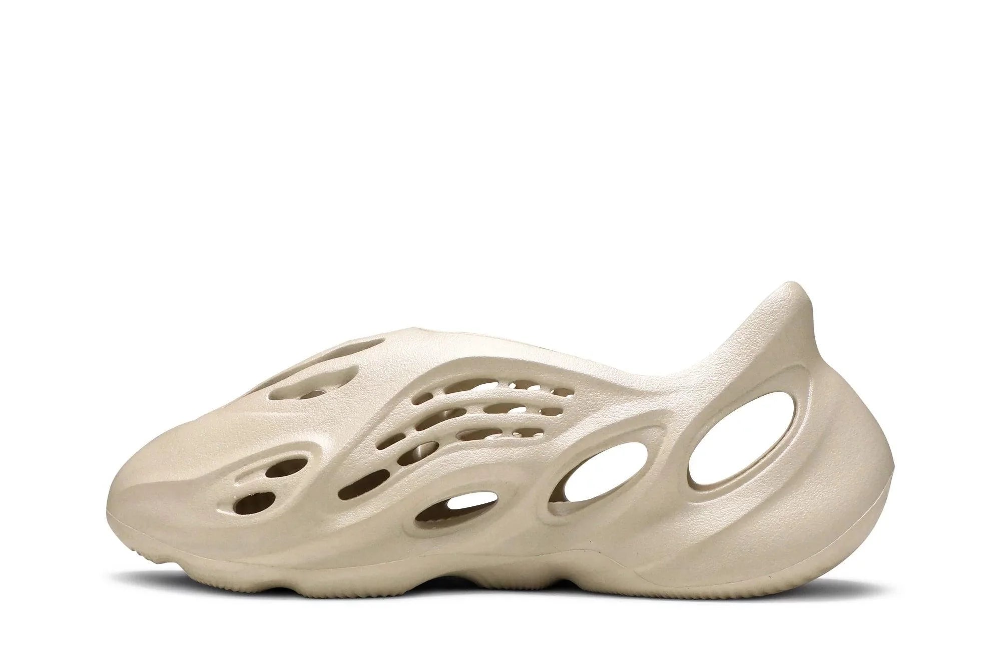 Tênis Yeezy Foam Runner Sand Bege